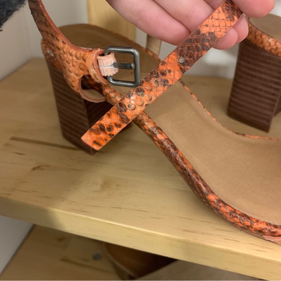 Madewell Snake Print Embossed Heel - Picture 3 of 5